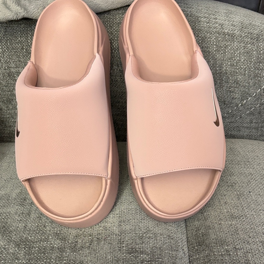 Nike Women's Blush Pink Platform Slide Sandals - Picture 4 of 7